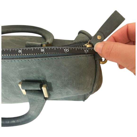 Jesslyn Blake Urban Outfitters green cow skin leather bag with detachable strap - Picture 10 of 12